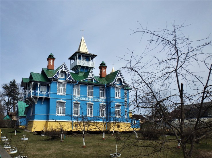 OLYMPUS DIGITAL CAMERA