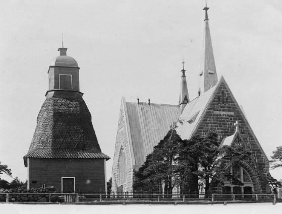 Koivisto_church_and_old_belltower
